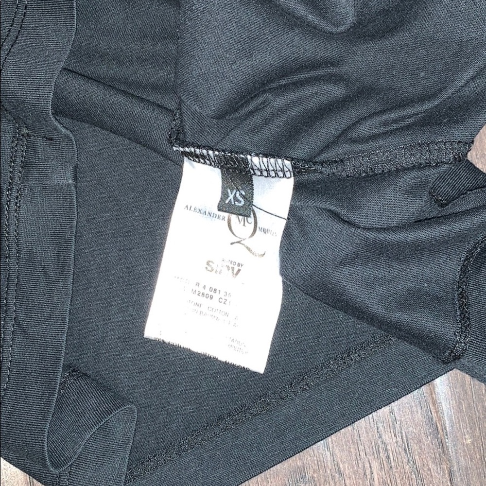 Alexander McQueen T - Picture 2 of 3